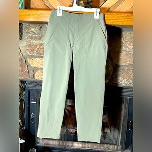 Eddie Bauer Women’s Casual Pant Size 0, green